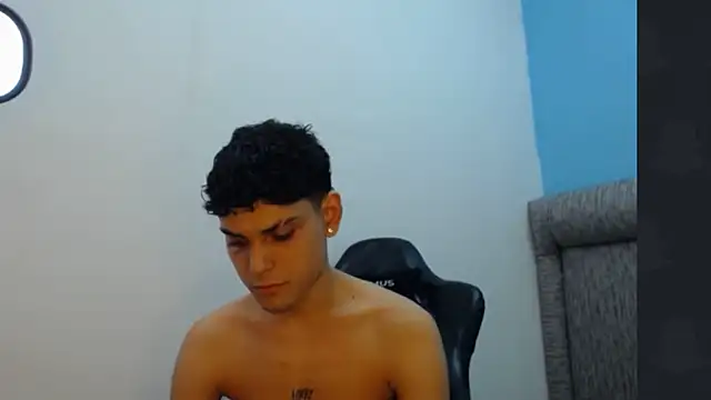 dilan hott  online show from February 10, 2026, 10:47 pm