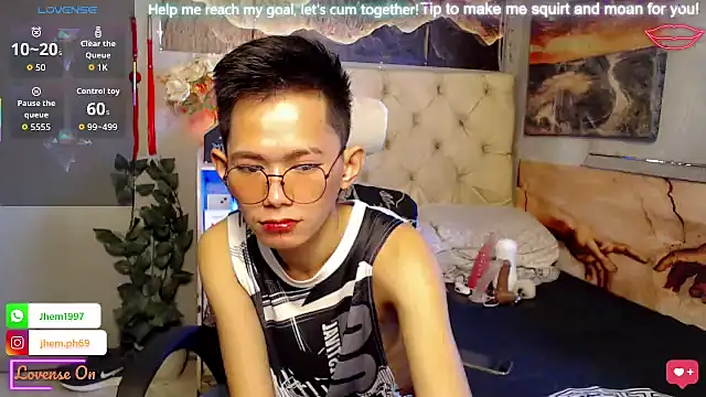 Skinny CumLoader69 online show from October 24, 2025, 11:23 pm