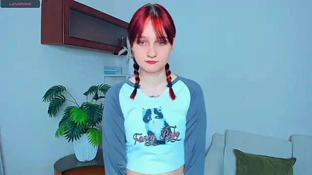 KatyKufel online show from November 8, 2025, 6:51 pm