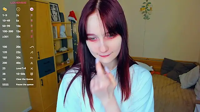 KatyKufel online show from March 8, 2026, 7:28 pm