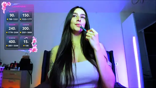 Snapshot of Veronica_Larsson chatting on September 27, 2025, 6:24 pm Veronica Larsson online show from September 27, 2025, 6:24 pm