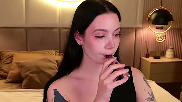 Goldy Stark online show from September 21, 2025, 8:32 pm