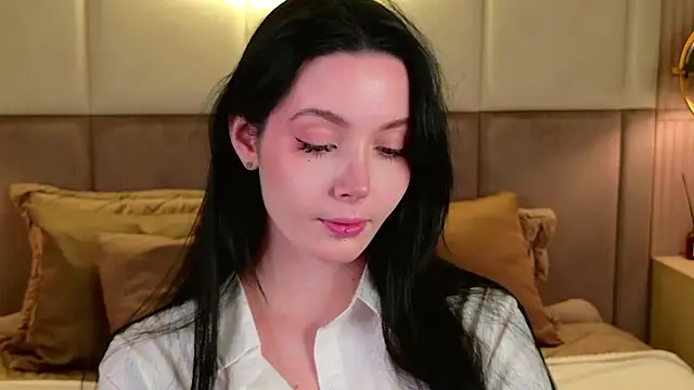 Goldy Stark online show from October 3, 2025, 8:39 pm