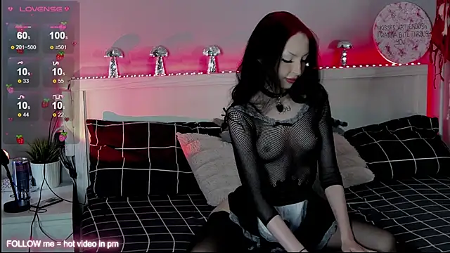 Lina Thornton  online show from September 9, 2025, 10:59 am