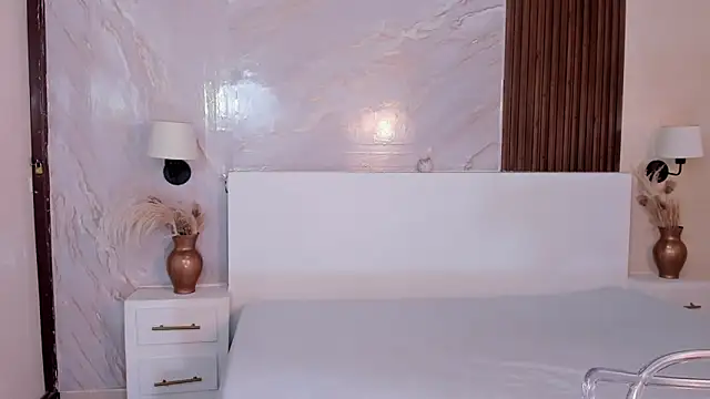 BellaSky4 online show from September 28, 2025, 12:43 pm