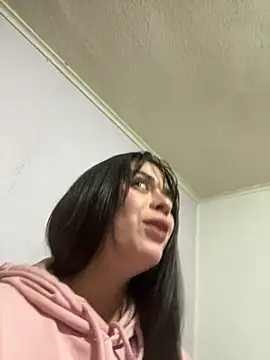 cami lorena online show from March 25, 2026, 12:05 am