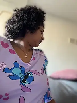 Snapshot of Rizos_hot_official chatting on April 12, 2026, 12:54 pm Rizos hot official online show from April 12, 2026, 12:54 pm