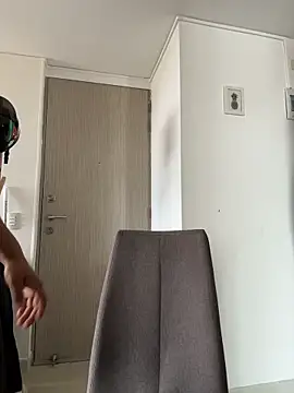 Snapshot of Rizos_hot_official chatting on April 13, 2026, 2:11 pm Rizos hot official online show from April 13, 2026, 2:11 pm