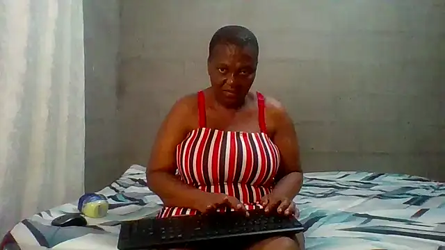 lolla01sweetness online show from February 18, 2026, 12:06 am