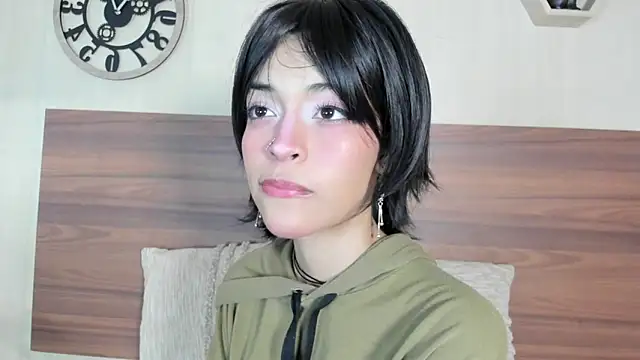 AnnyKitty  online show from September 18, 2025, 4:03 am