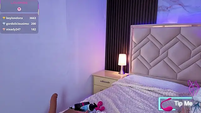 MiaaFarrel online show from March 1, 2026, 7:10 am