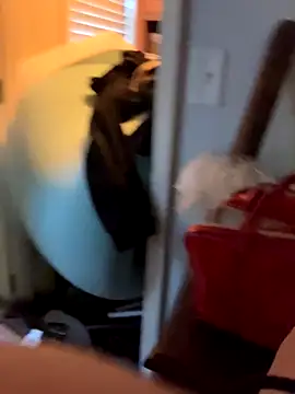 Snapshot of TaylorMade2223 chatting on November 1, 2025, 10:01 pm TaylorMade2223 online show from November 1, 2025, 10:01 pm