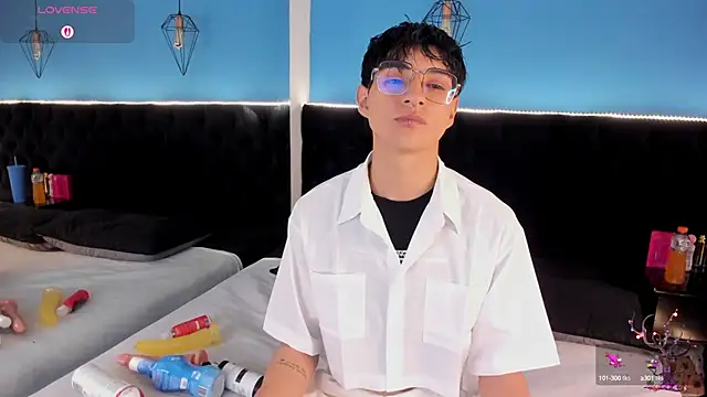 AleAurarashi online show from September 10, 2025, 4:12 am