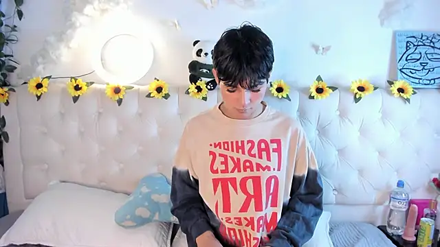 AleAurarashi online show from January 9, 2026, 4:26 am