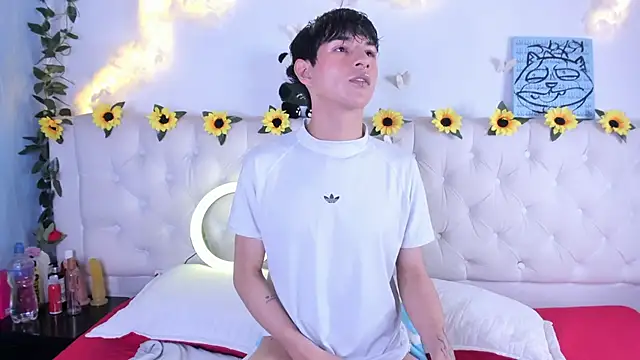 AleAurarashi online show from January 13, 2026, 1:11 am