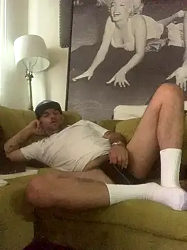 Snapshot of Hothotboyg chatting on October 10, 2025, 5:34 pm Hothotboyg online show from October 10, 2025, 5:34 pm