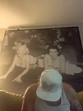 Snapshot of Hothotboyg chatting on November 13, 2025, 1:48 am Hothotboyg online show from November 13, 2025, 1:48 am