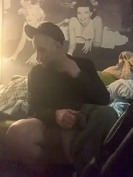 Hothotboyg online show from February 17, 2026, 10:34 am