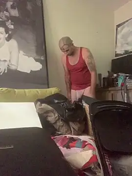 Hothotboyg online show from February 17, 2026, 10:38 pm