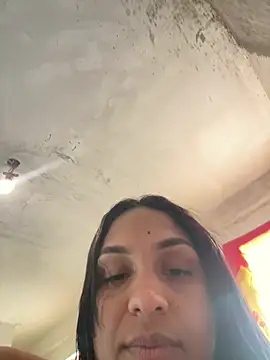 Messy-diana21 online show from February 8, 2026, 7:50 pm