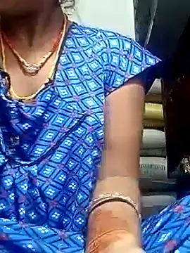 Snapshot of Sapna-Yadav chatting on October 5, 2025, 11:35 pm Sapna-Yadav online show from October 5, 2025, 11:35 pm