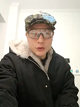 Snapshot of AAASuck chatting on January 16, 2026, 11:14 am AAASuck online show from January 16, 2026, 11:14 am