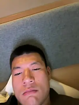 Snapshot of AAASuck chatting on March 12, 2026, 3:18 pm AAASuck online show from March 12, 2026, 3:18 pm