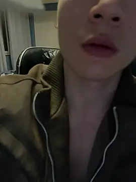 Snapshot of AAASuck chatting on March 17, 2026, 4:10 pm AAASuck online show from March 17, 2026, 4:10 pm