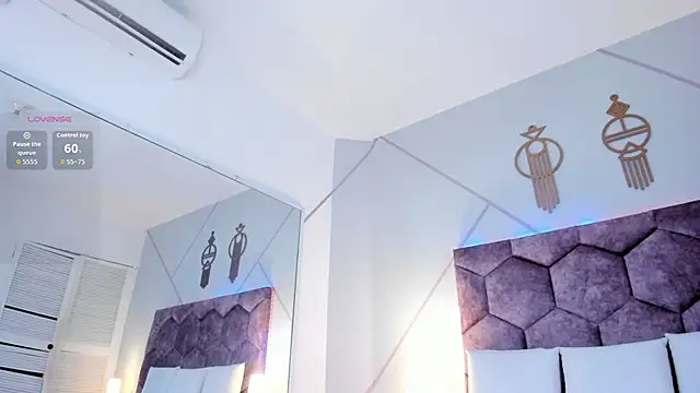 mara winters  online show from January 5, 2026, 8:01 pm