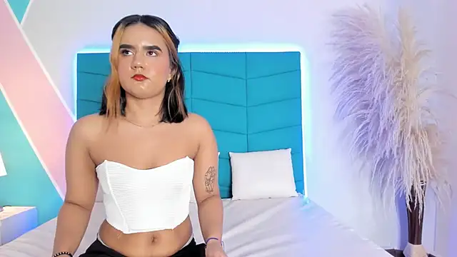 mara winters  online show from February 2, 2026, 12:04 pm