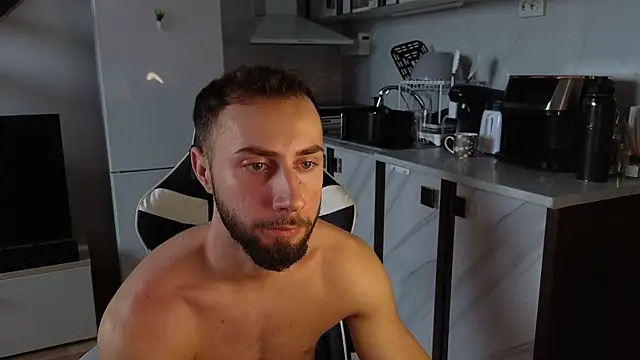 RyanStorm  online show from November 11, 2025, 12:05 pm