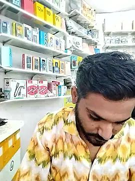 avi007p online show from September 26, 2025, 10:41 am