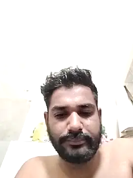 Snapshot of avi007p chatting on May 10, 2026, 3:44 am avi007p online show from May 10, 2026, 3:44 am