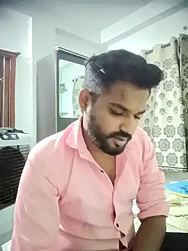 Snapshot of avi007p chatting on July 19, 2026, 6:44 pm avi007p online show from July 19, 2026, 6:44 pm
