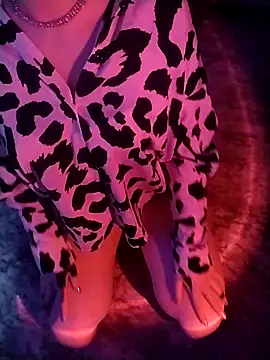 imoamo online show from February 27, 2026, 5:24 pm