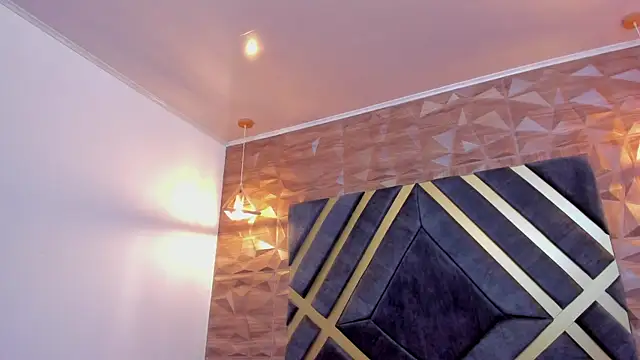 Alana cox  online show from January 13, 2026, 11:21 pm