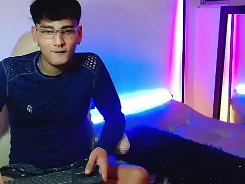 Snapshot of Valentin_peach chatting on September 10, 2025, 10:54 pm Valentin peach online show from September 10, 2025, 10:54 pm