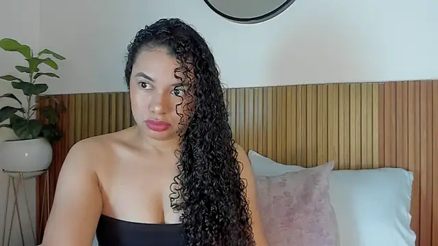 angie leonn online show from September 16, 2025, 12:06 pm