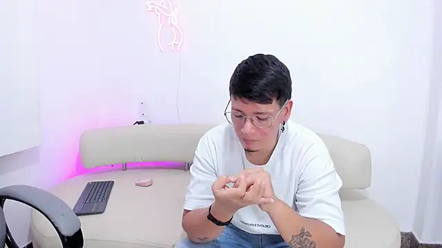 ZoeandEthan online show from September 11, 2025, 6:08 pm