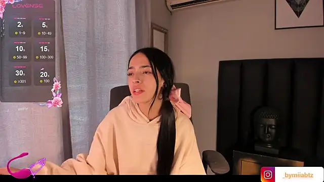 miIa bratz online show from September 11, 2025, 7:36 pm