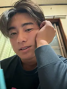 shoma2003 online show from October 31, 2025, 2:07 pm