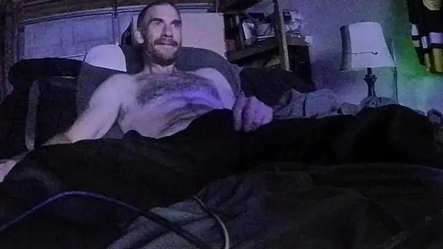 Snapshot of Tiggitytomociti chatting on November 9, 2025, 3:49 am Tiggitytomociti online show from November 9, 2025, 3:49 am