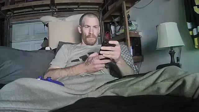 Snapshot of Tiggitytomociti chatting on February 15, 2026, 6:21 am Tiggitytomociti online show from February 15, 2026, 6:21 am