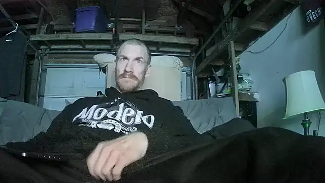 Snapshot of Tiggitytomociti chatting on February 16, 2026, 6:20 am Tiggitytomociti online show from February 16, 2026, 6:20 am