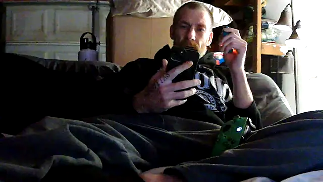 Snapshot of Tiggitytomociti chatting on March 2, 2026, 7:26 am Tiggitytomociti online show from March 2, 2026, 7:26 am