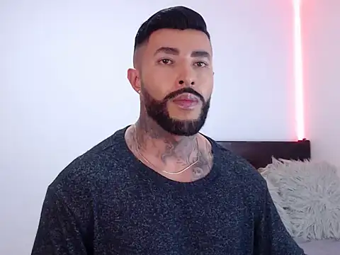 andrea de lucaa online show from October 16, 2025, 2:12 am