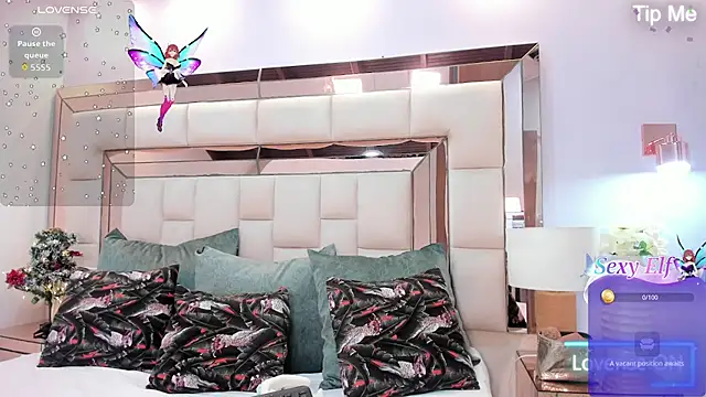 megannherrera online show from December 18, 2025, 12:11 pm