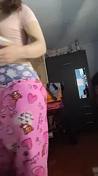 lindasyt online show from November 3, 2025, 4:25 am