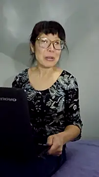 Snapshot of LeemaBean chatting on October 11, 2025, 6:06 pm LeemaBean online show from October 11, 2025, 6:06 pm