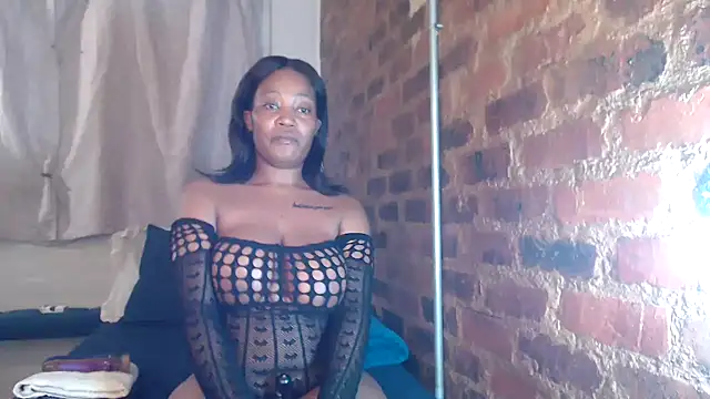 SweetPortableAmber online show from September 18, 2025, 10:12 pm